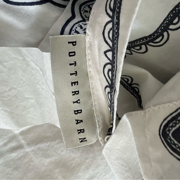 Pottery Barn Cassidy Medallion - Blue TWO Standard Shams - Picture 2 of 4